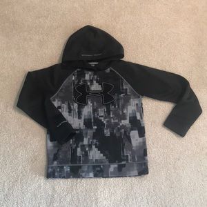 Boys Under Armour Hoodie Size Medium